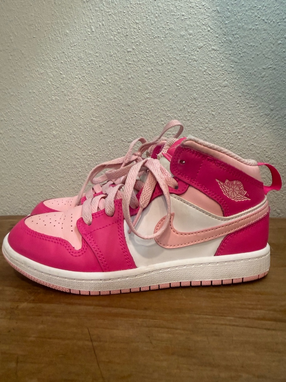 Nike Air Jordan 1 Mid Fierce Pink Kids 2Y White Soft Pink FD8781-116